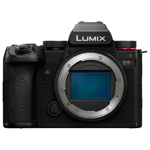 Panasonic Lumix DC-S5 II + S 24-105 mm f/4 Macro OIS - Imagen 2