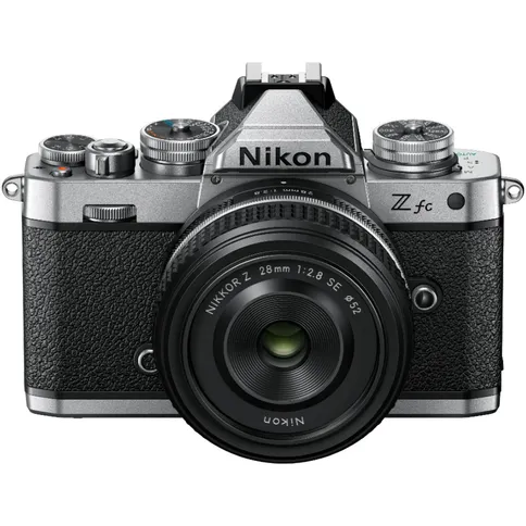 Nikon Z fc Silver/Black + NIKKOR Z 28 mm f/2,8 Special Edition - Imagen 2