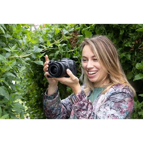Canon EOS R8 Body + LP-E17 Battery - Imagen 8